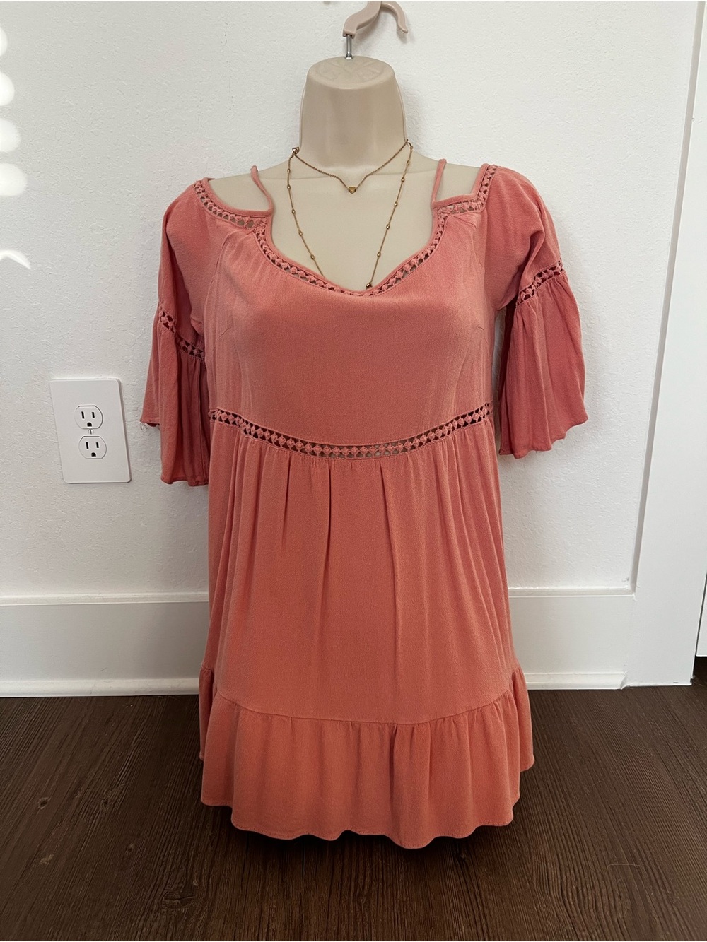 Women's Off-Shoulder Crochet Trim Tunic Top - Dusty Rose